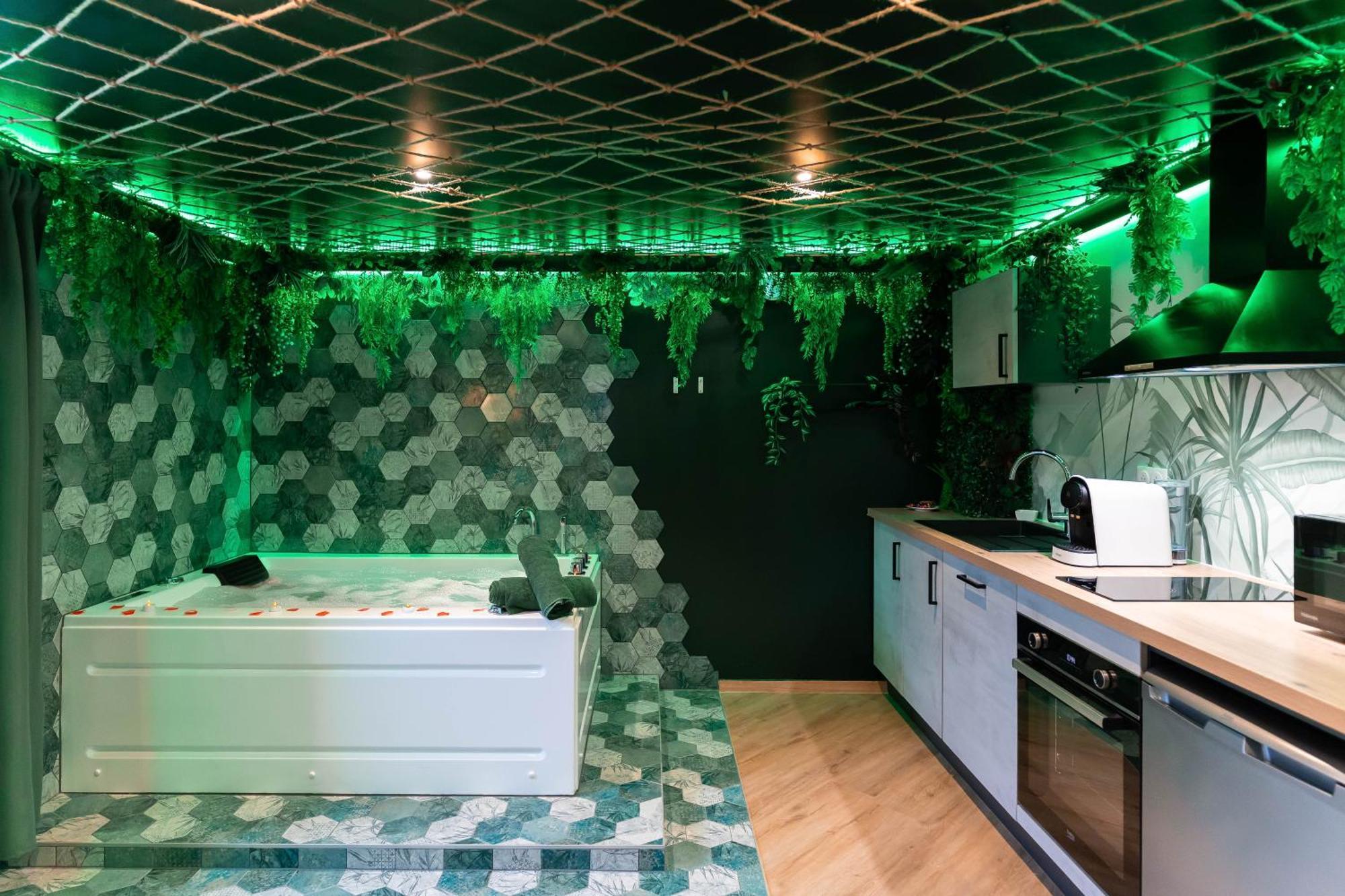 L'Oasis Tropicale, Jacuzzi, Love Room Roppenheim Exterior photo