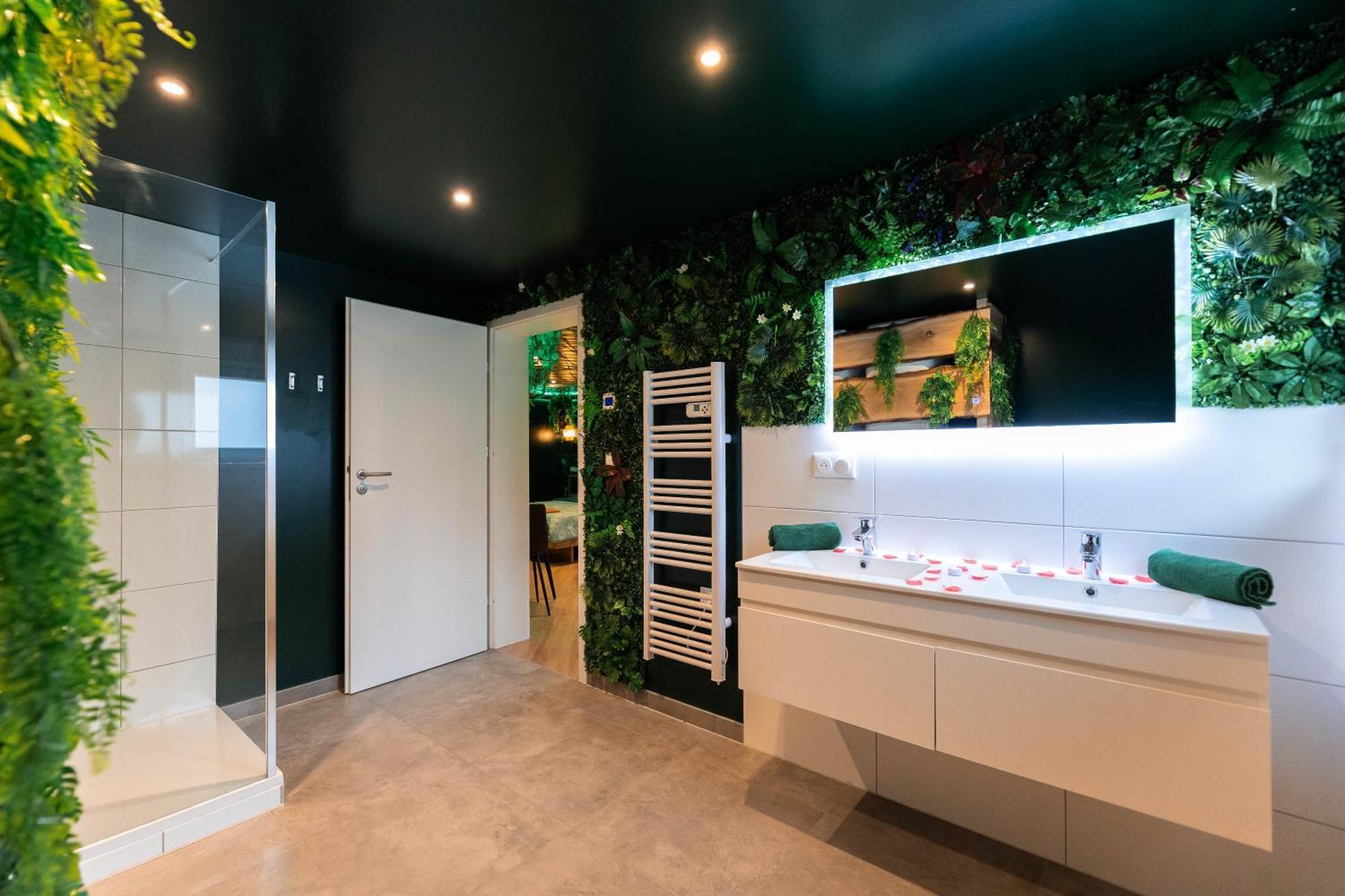 L'Oasis Tropicale, Jacuzzi, Love Room Roppenheim Exterior photo